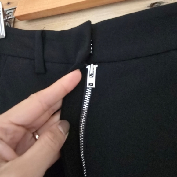 Babaton Atelier tappered cropped leg Black Pants Neutral basic wardrobe staple - Picture 6 of 10